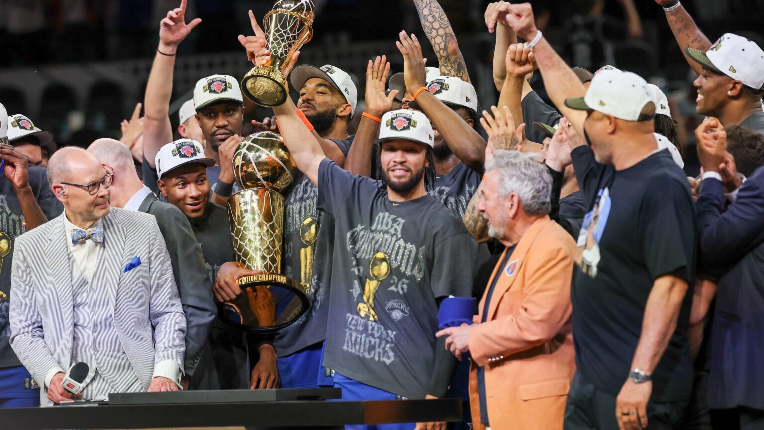 Knicks/MSG owner James Dolan said the team will become first NBA champion to visit the Trump White House. The previous 5 winners declined. He says “I invited the President to come down for the game. He is a friend. I’ve known him for 30 years and I’m very proud to bring the team to the White House.” Knicks/MSG owner James Dolan said the team will become first NBA champion to visit the Trump White House. The previous 5 winners declined. He says “I invited the President to come down for the game. He is a friend. I’ve known him for 30 years and I’m very proud to bring the team to the White House.”