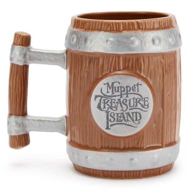 Disney Store and Cakeworthy are celebrating 30 years of Muppet Treasure Island with a new trio of commemorative items.
