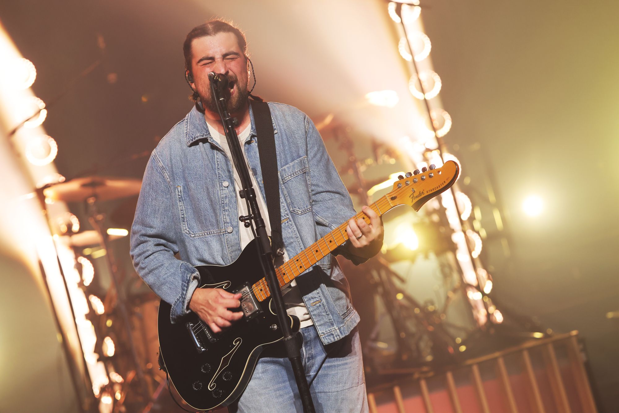 Noah Kahan performs onstage at The Warfield on 5 February 2026