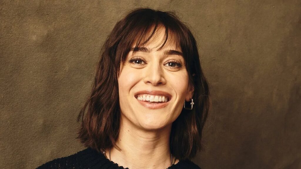 Lizzy Caplan to Star in Noah Hawley's Far Cry Series
