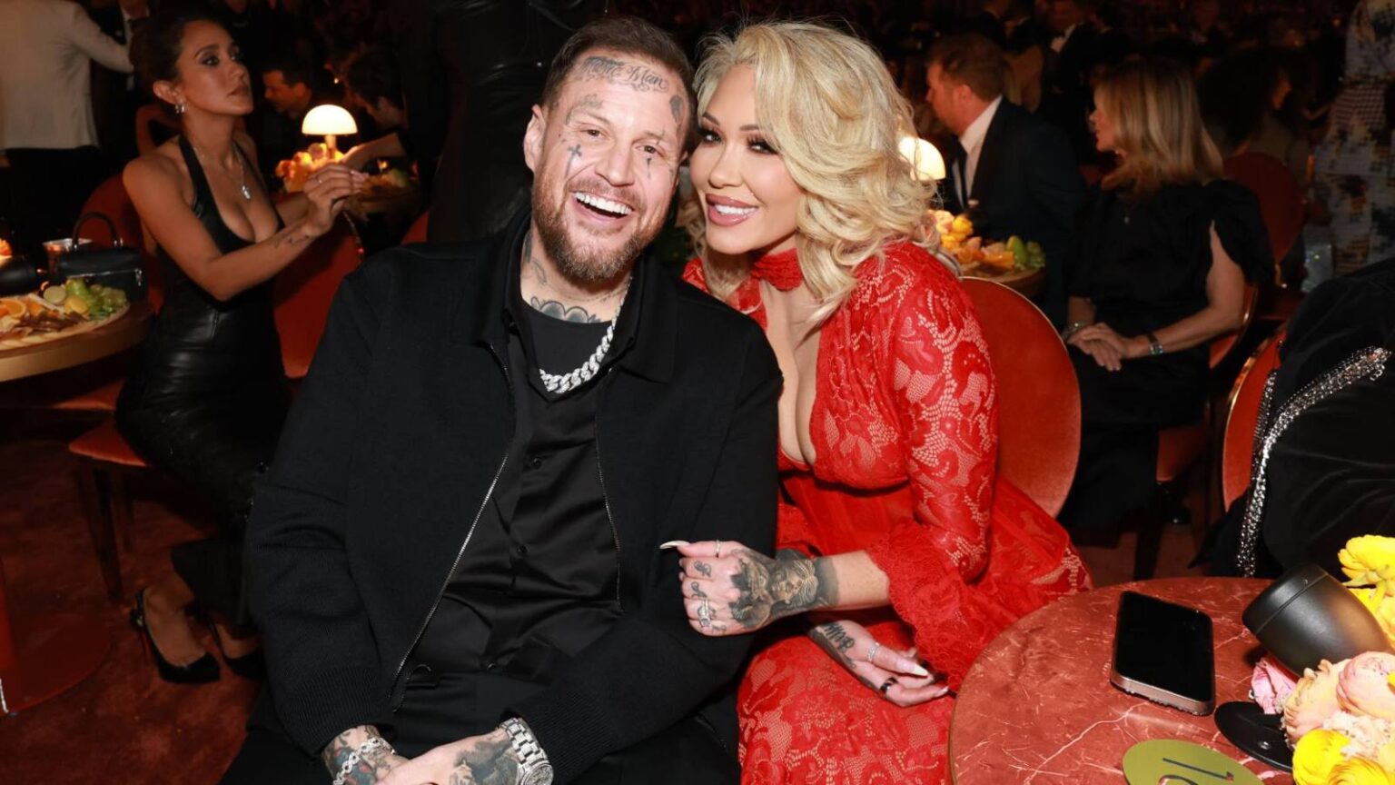 Jelly Roll Hits Back at Cheating Rumors Amid Bunnie Xo Divorce Jelly Roll Hits Back at Cheating Rumors Amid Bunnie Xo Divorce