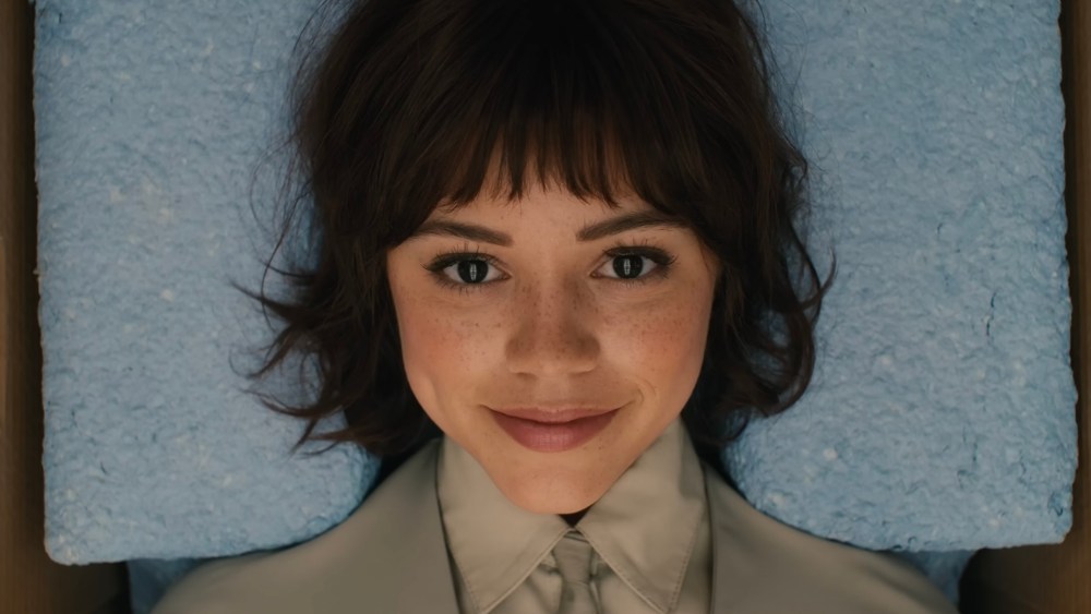 ‘Klara and the Sun’ Trailer: Jenna Ortega Stars in Taika Waititi Movie 'Klara and the Sun' Trailer: Jenna Ortega Stars in Taika Waititi Movie