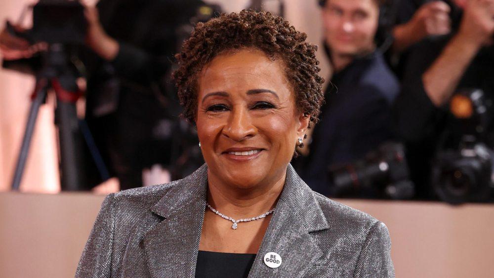 Wanda Sykes Turned Down Kevin Hart’s Netflix Roast and Says ‘Thank God’: It’s ‘Lazy Writing’ With ‘Recycled Sexist, Racist, Gay Jokes’