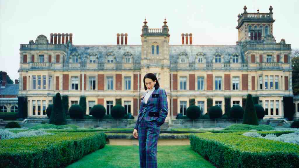 Sian Clifford’s Satirical Comedy ‘Lady’ Scores U.S. Deal Sian Clifford's Satirical Comedy 'Lady' Scores U.S. Deal
