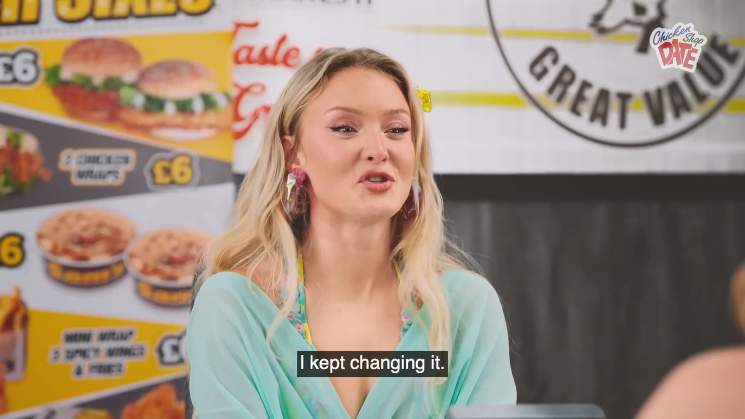 Zara Larsson and Amelia Dimoldenberg share Wikipedia picture stories
