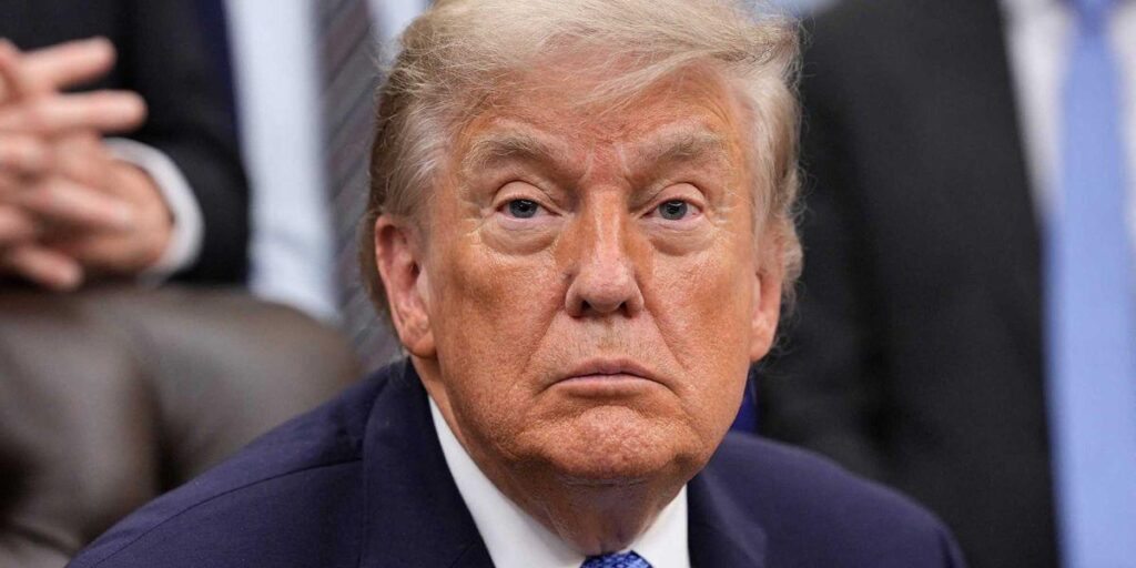 Critics ridicule Trump over new Kennedy Center photo: 'Fragile as a china eggshell'