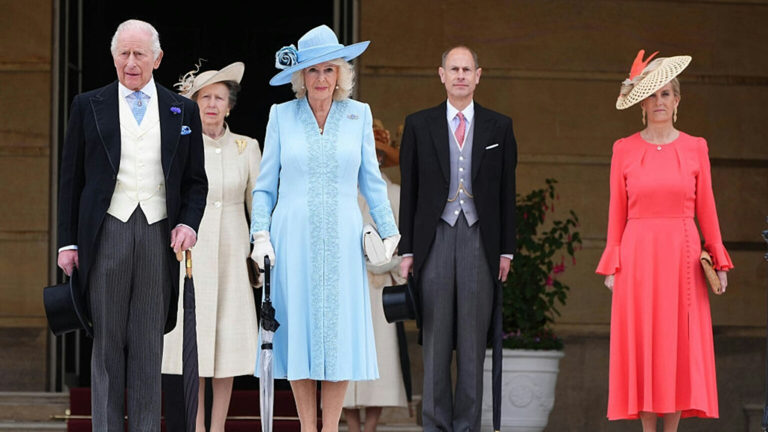 New palace feud erupts after Beatrice and Eugenie ‘frozen out’ New palace feud erupts after Beatrice and Eugenie ‘frozen out’
