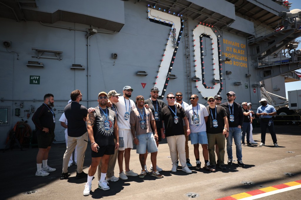 Travis Kelce and other celebrity sightings at NASCAR weekend in Coronado – San Diego Union-Tribune Travis Kelce and other celebrity sightings at NASCAR weekend in Coronado – San Diego Union-Tribune