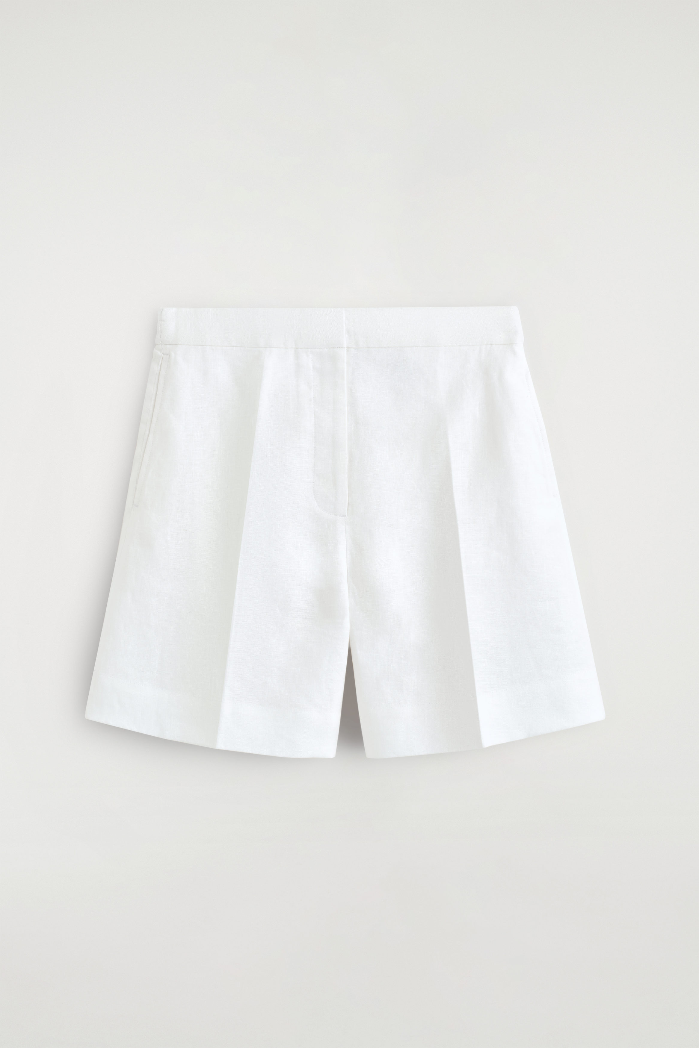 Tailored Elasticated Linen Shorts