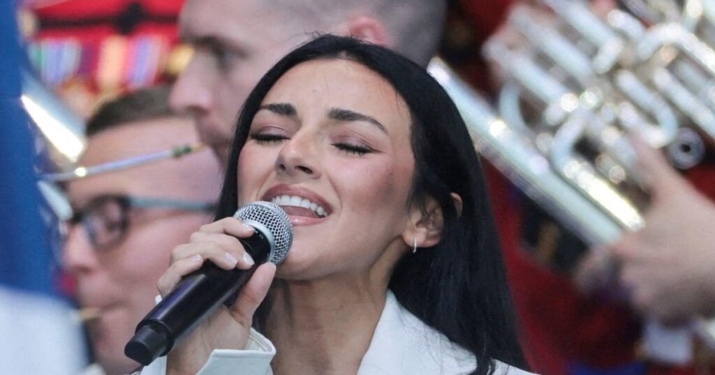 Keystone Kash’s Girlfriend Humiliated Before Concert Even Starts | FBI Director Kash Patel’s girlfriend failed to drum up much enthusiasm at a poorly attended Donald Trump rally in D.C. before belting out the national anthem.