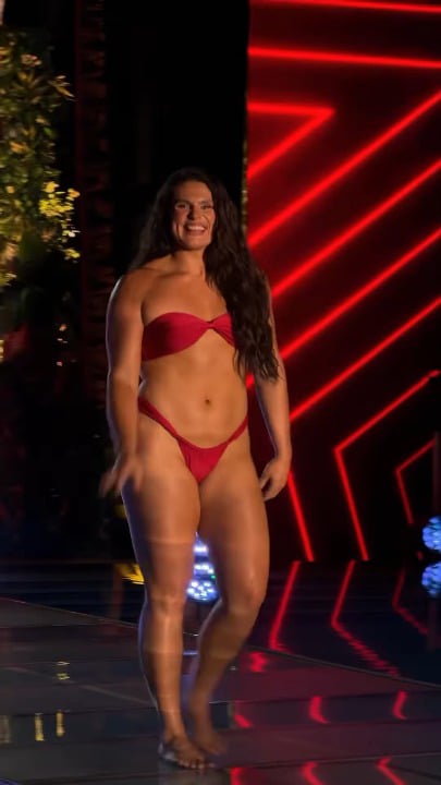 Ilona Maher at SiSwim26