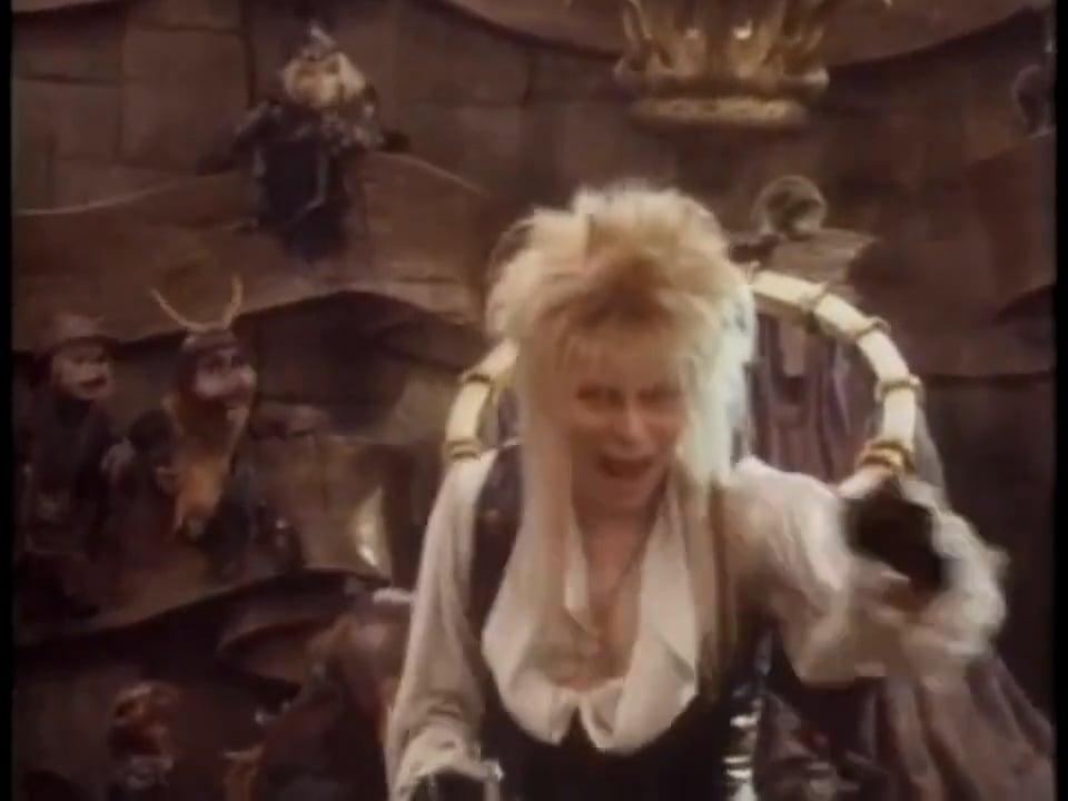 Jim Henson and Davie Bowie, from behind-the-scenes of filming for "Labyrinth" (released 40 years ago today on June 27th, 1986)