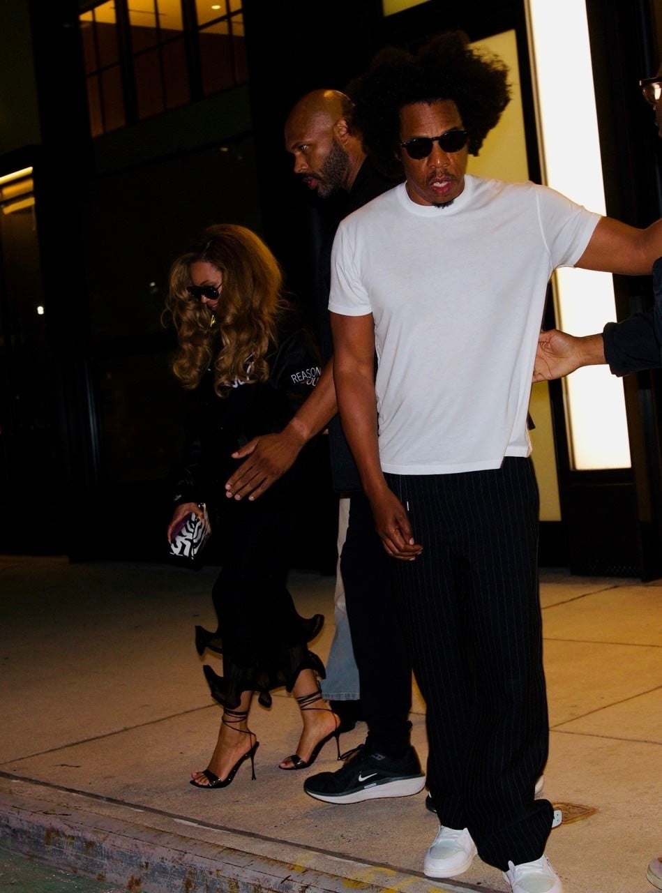 Beyonce leaves Roc Nation offices with Jay Z
