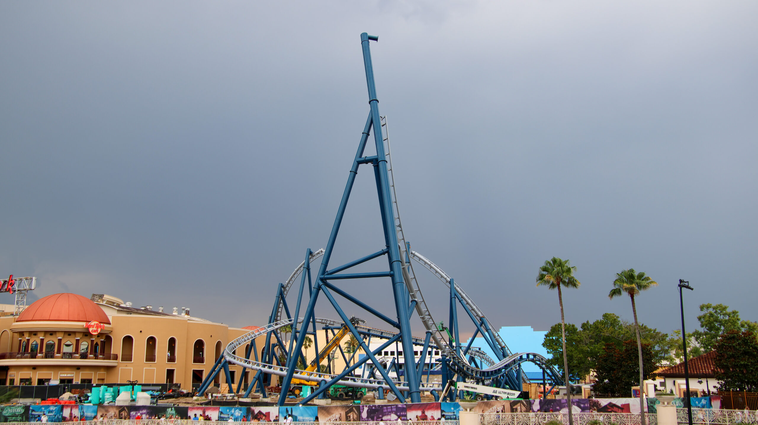 The massive spike element remains one of the most prominent features on the site. Universal previously described the spike as sending riders nearly 17 stories into the air over the outskirts of Universal CityWalk. The spike structure stands over the lagoon-side edge of the project. The 170-foot-tall spike will be a dead-end, forcing the ride vehicles to stop and change direction.
