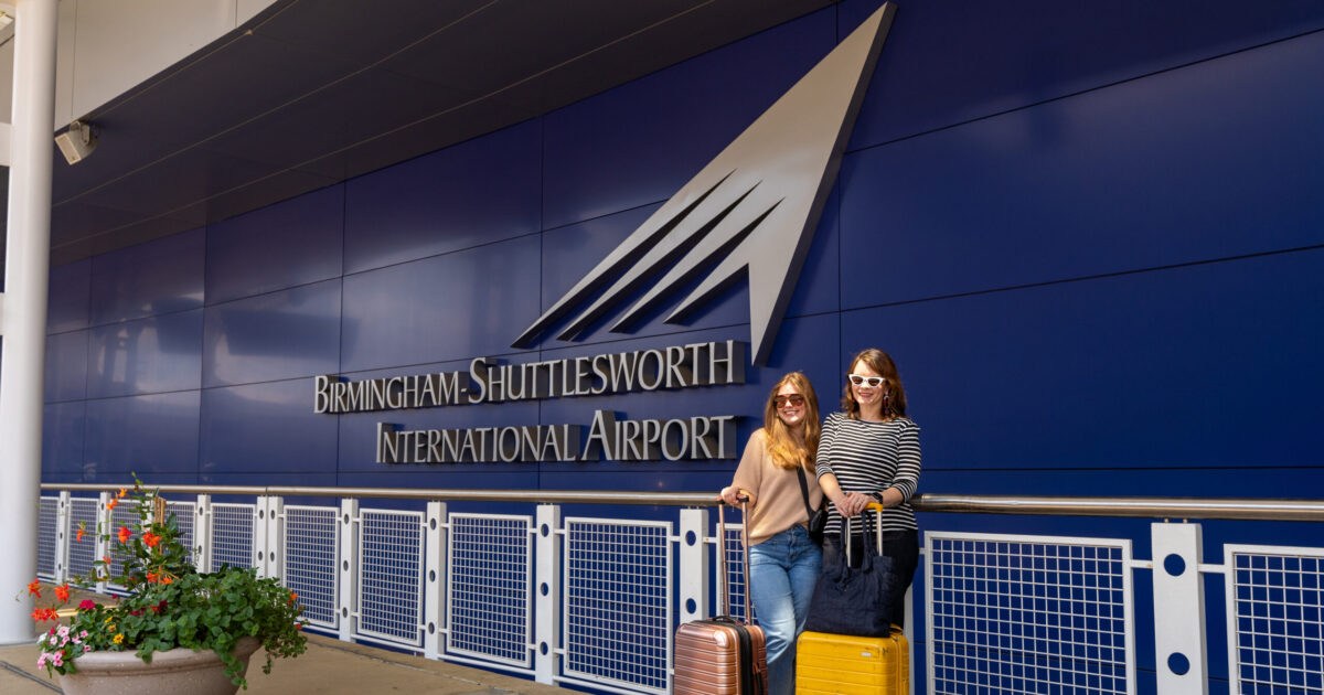 Travelers departing BHM for fall and holiday travel