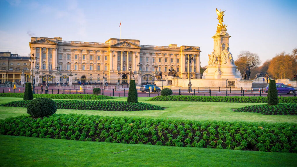 7 most valuable royal residences in the UK — from a $4 billion palace to a castle with its own time zone 7 most valuable royal residences in the UK — from a $4 billion palace to a castle with its own time zone