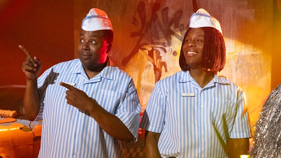 Kenan Thompson and Kel Mitchell in Good Burger 2. 