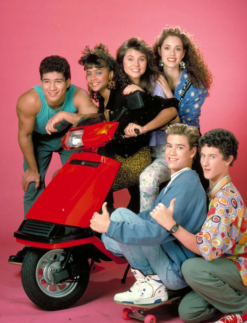 “Saved by the Bell” stars Mario Lopez, Lark Voorhies, Tiffani Thiessen, Elizabeth Berkley, Mark-Paul Gosselaar, and Dustin Diamond. / NBC