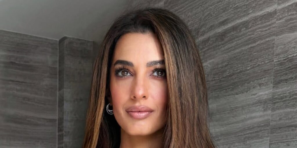 Amal Clooney Debuts a “Bell-Bottom” Haircut Amal Clooney Debuts a “Bell-Bottom” Haircut