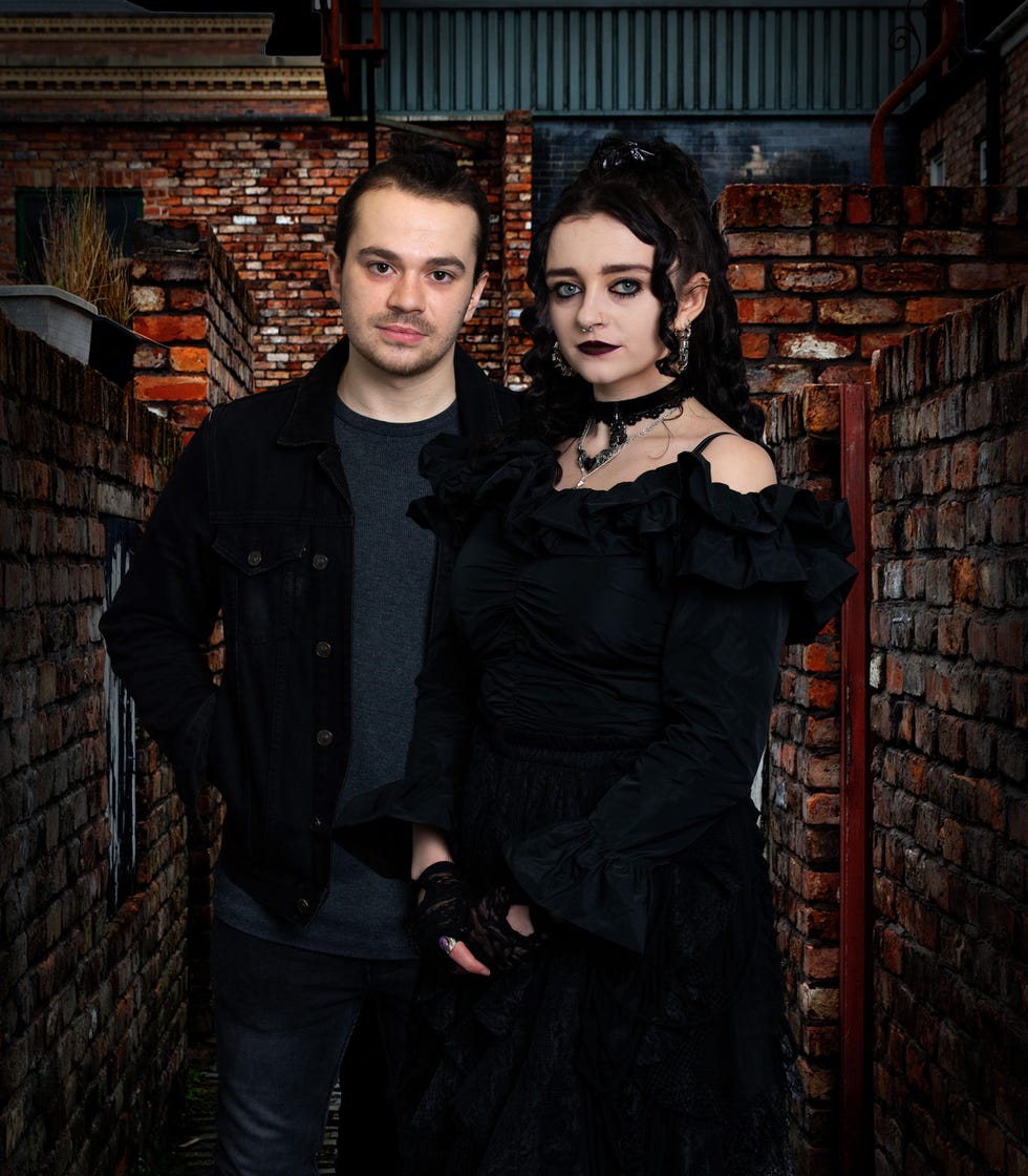 mollie gallagher as nina lucas and harry visinoni as seb franklin, coronation street