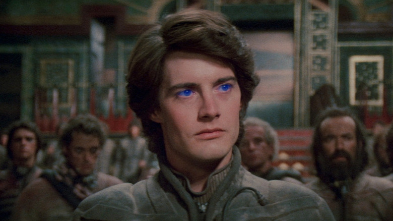 The eyes of Paul Atreides (Kyle MacLachlan) glow blue in Dune (1984)