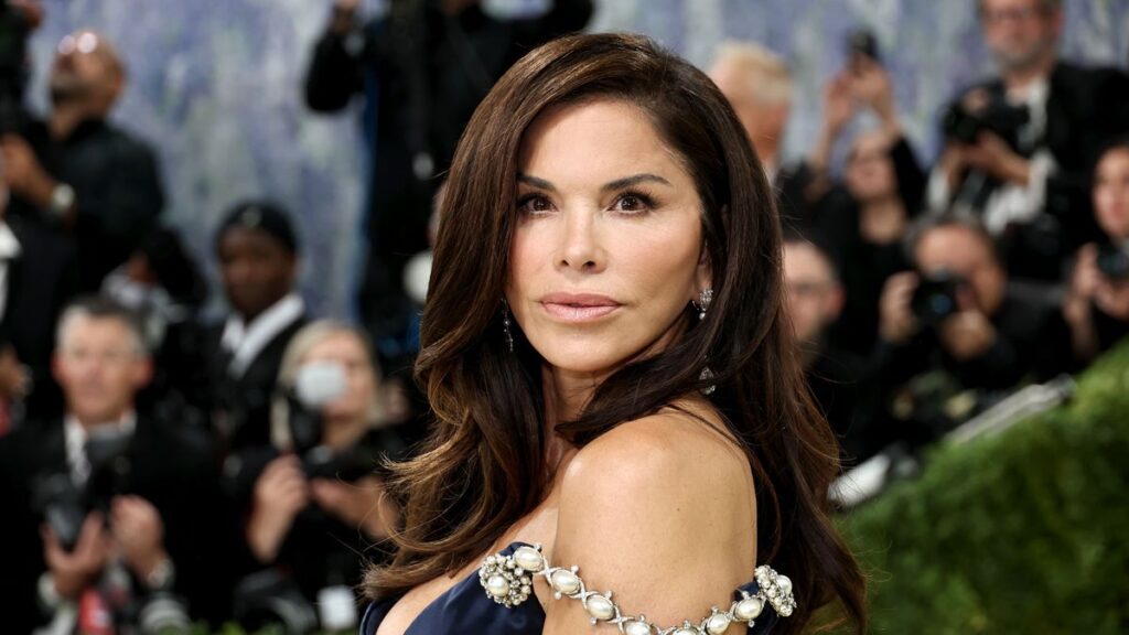 Lauren Sanchez celebrates her dad with rare makeup-free photo Lauren Sanchez celebrates her dad with rare makeup-free photo