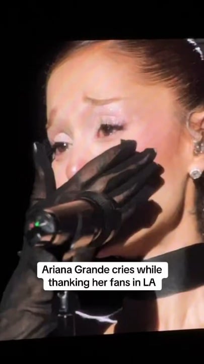 Ariana Grande cries while thanking her fans and receiving massive applause at her LA show: “You can’t do this to me, I’m a Cancer