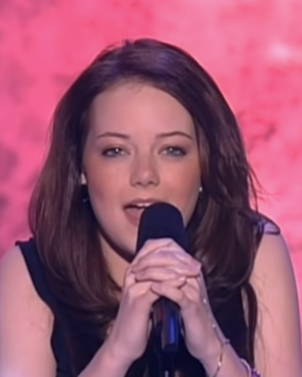 Singing, Singer, Entertainment, Microphone, Music artist, Song, Nose, Performing arts, Talent show, Performance, 