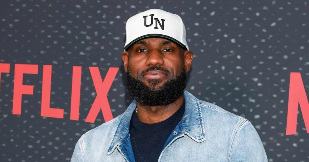 LeBron James Announces Plans to Leave Los Angeles Lakers After 8 Seasons, Will Sign Elsewhere