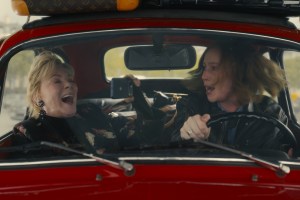 Jean Smart and Hannah Einbinder in 'Hacks'
