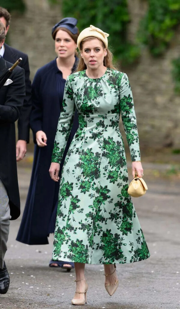 Royal fans split over whether Beatrice and Eugenie should attend Ascot Apple App Store
