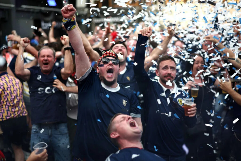 Tartan Army and celebrities start party ahead of Scotland’s first World Cup match in 28 years Apple App Store