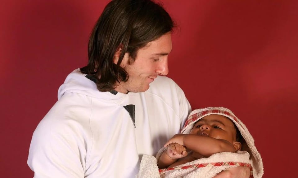 Both Lionel Messi and Lamine Yamal scored their first World Cup goal in 2006 and 2026 respectively while aged 18 years 11 months and wearing #19, they first met when they were both in a UNICEF photoshoot in 2007