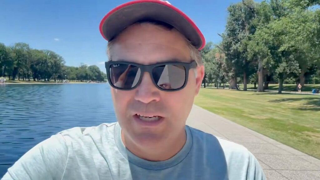 Jim Acosta Goes 'Behind Enemy Lines' for Reflecting Pool Investigation: '100% Pure Bulls--t'