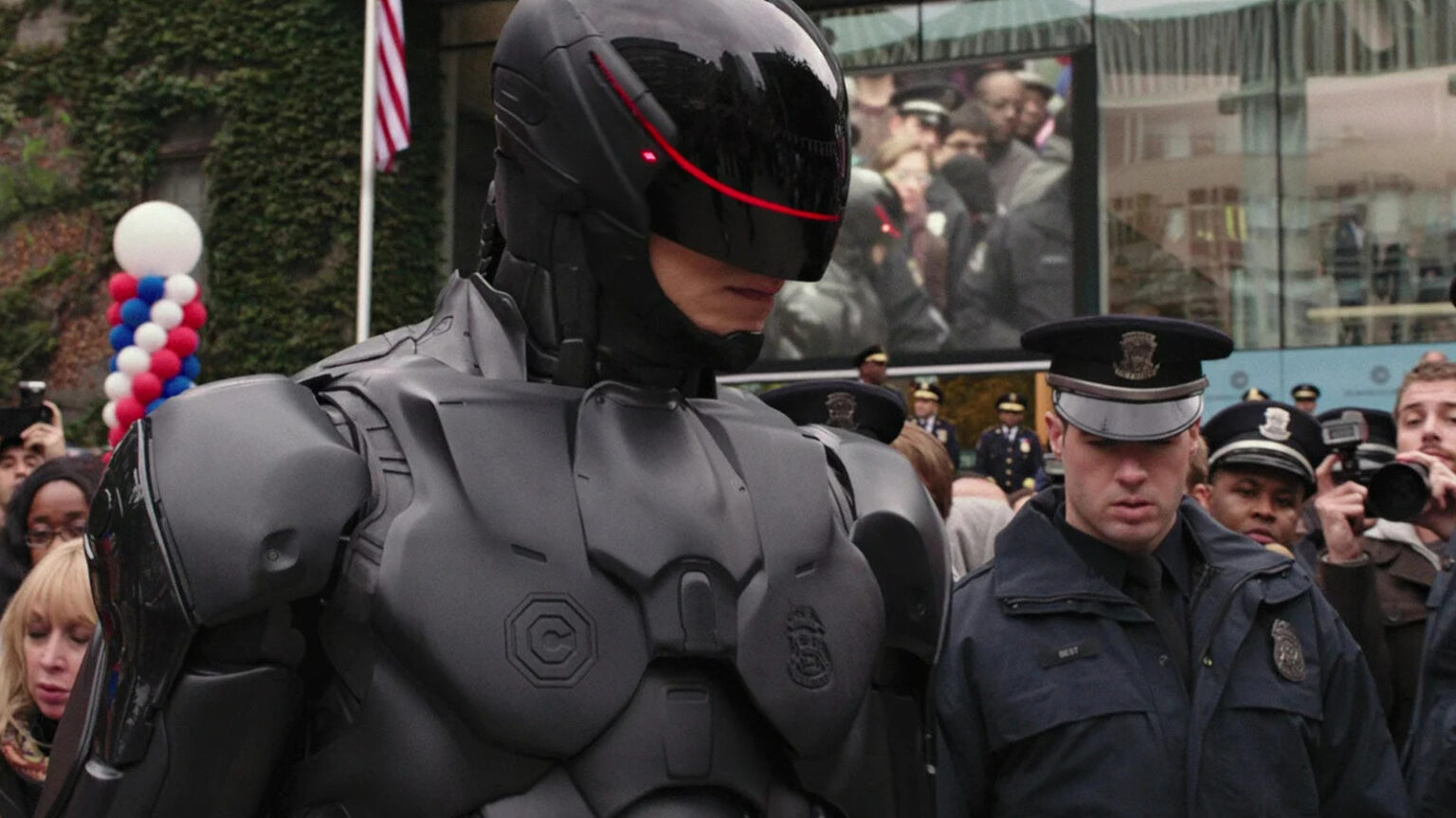 5 Sci-Fi Movie Remakes That Should Have Never Happened 5 Sci-Fi Movie Remakes That Should Have Never Happened