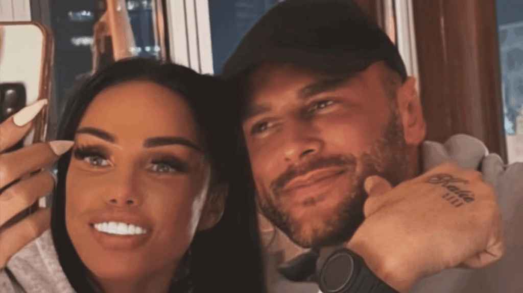 Katie Price issues warning to Lee Andrews after 'strange behaviour' in prison revealed