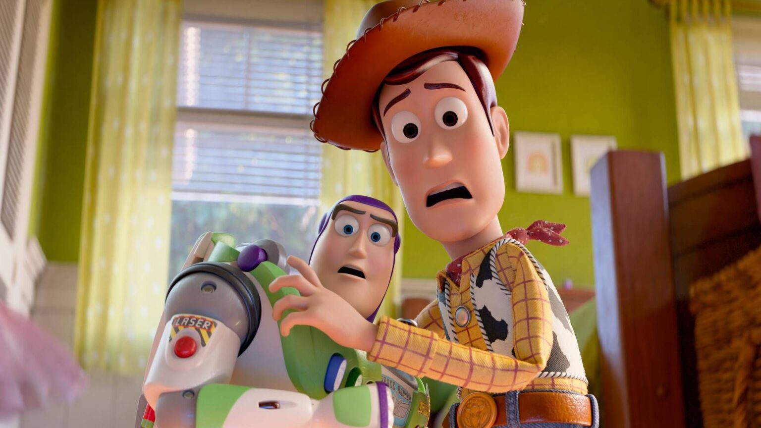 Toy Story 5 director Andrew Stanton thinks Buzz and Woody have seen each other since they parted ways in Toy Story 4: “I hope you don’t spend that long waiting till you see your old friend again” Buzz and Woody look scared in Toy Story 5