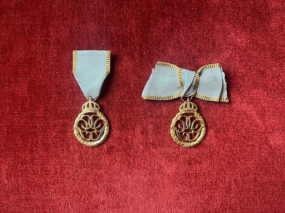 King Carl Gustaf and Queen Silvia mark 50th wedding anniversary with commemorative medal