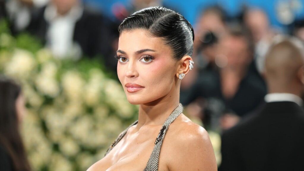 Kylie Jenner Sued by Former Chef Who Claims 'Intense' Workload Led to Miscarriage