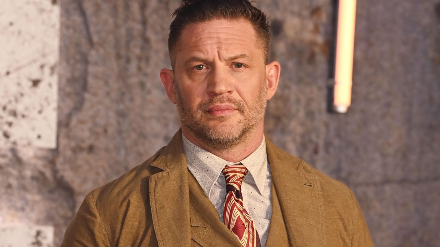 Tom Hardy to Release 'Frankie Pulitzer' Rap Album: Hear Single