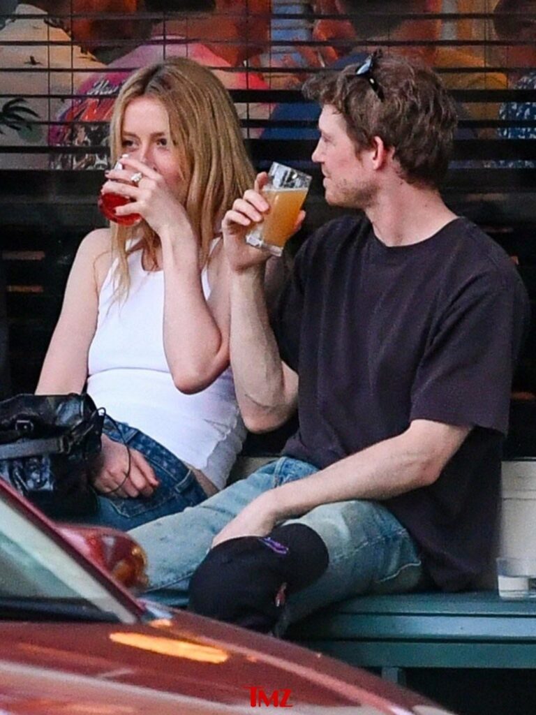 Joe Alwyn and Sarah Pidgeon out on a date in NYC