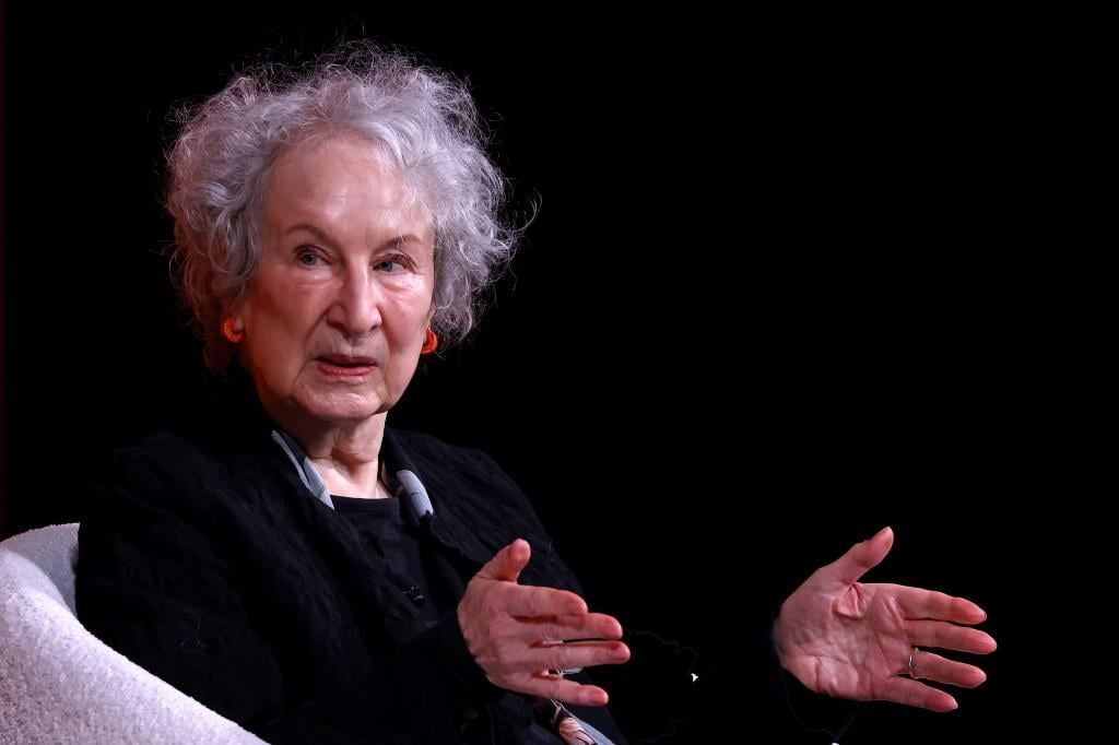 Margaret Atwood Details Her First & Only Encounter With AI & Shares Her Assessment: “It’s Garbage In, Garbage Out” — Babell Literary Festival
