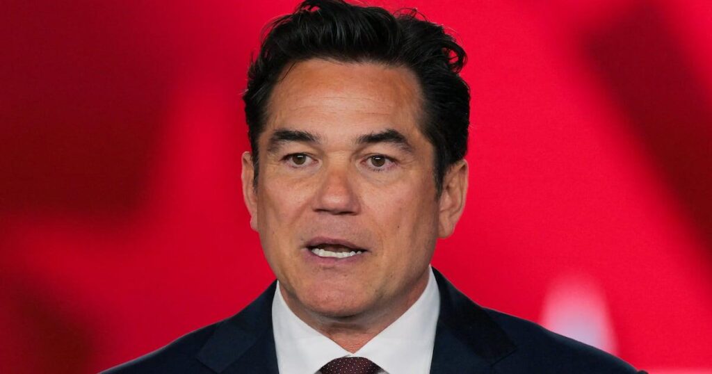 MAGA Actor Instantly Exposed After Hyping Trump’s Fair | Former Superman actor Dean Cain’s attempt to sell Donald Trump’s state fair as a smash hit unraveled in real time as he appeared with Dr. Mehmet Oz at the National Mall.