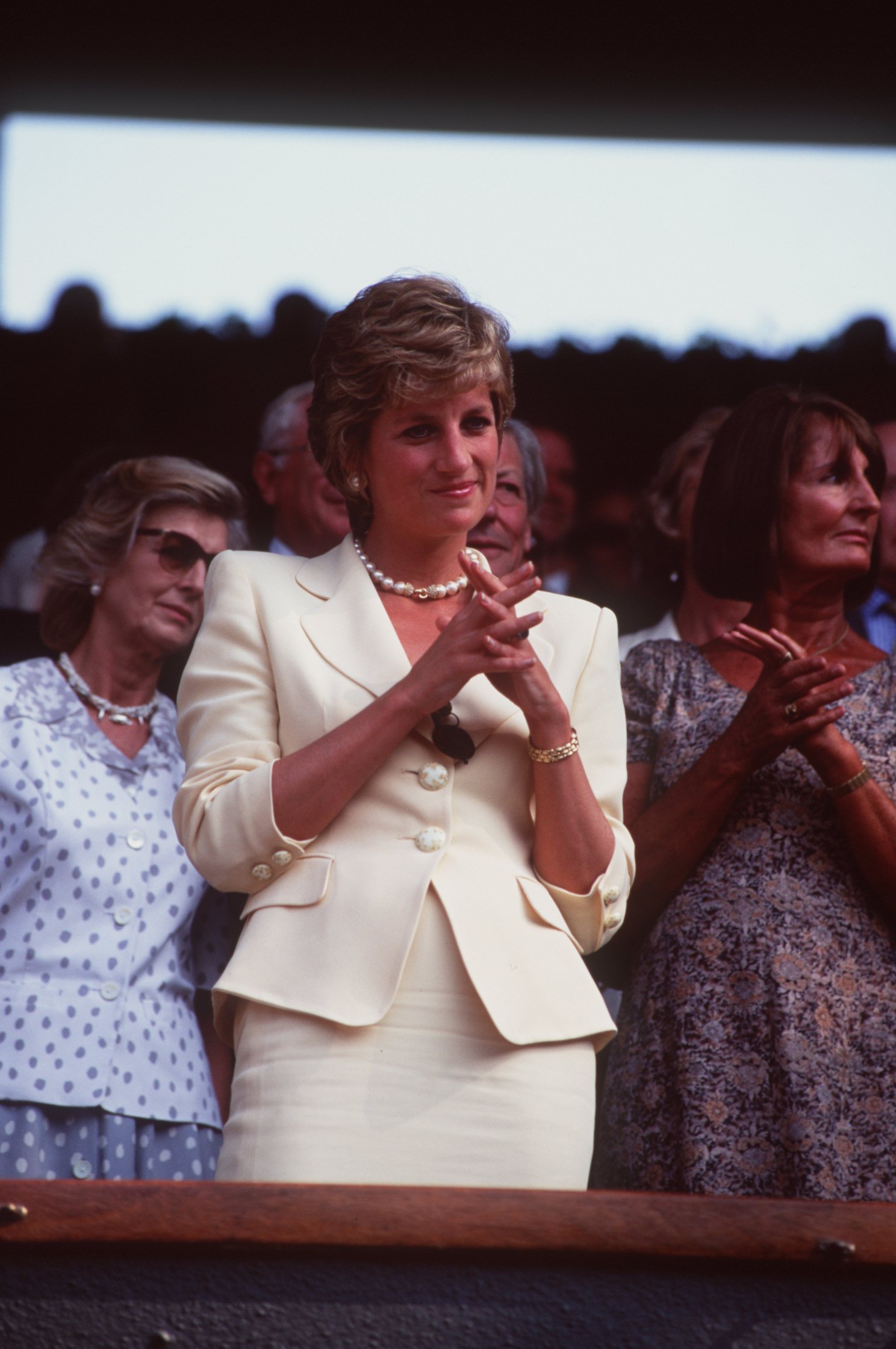 9 JUL 1995: PRINCESS DIANA CLAPS AFTER THE MENS FINAL AT WIMBLEDON. SAMPRAS WON THE MATCH 6-7 (2-7), 6-2, 6-4, 6-2. Mandatory Credit: Clive Mason/ALLSPORT