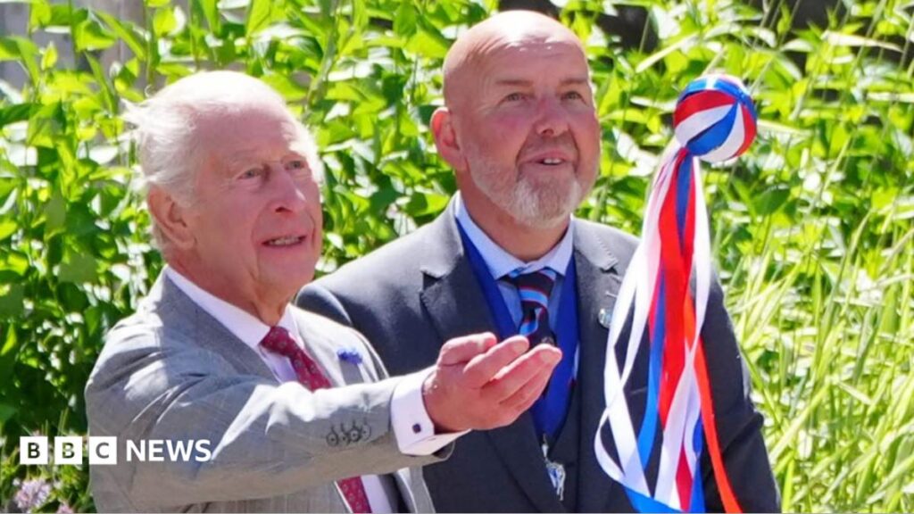 King Charles takes part in historic Jedburgh hand ba’ game Kate Middleton wearing a blue blazer takes a card payment from a woman at Wimbledon