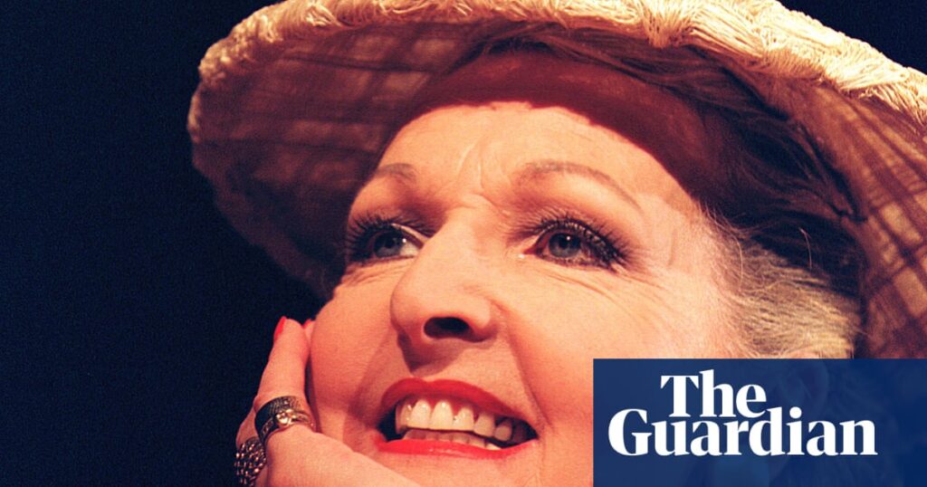 ‘Giggly, mischievous and extremely generous’: tributes to Penelope Keith | Theatre ‘Giggly, mischievous and extremely generous’: tributes to Penelope Keith | Theatre