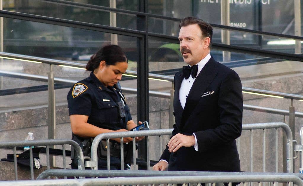 photo of jason sudeikis at madison square garden taylor swift wedding