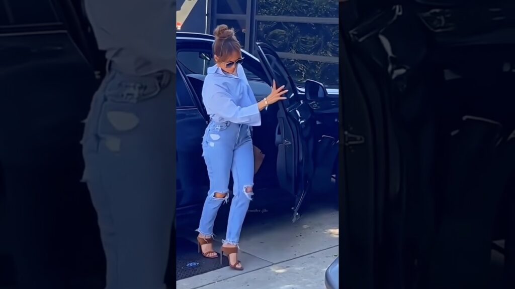 Jennifer Lopez looks so good #JLo #Shorts