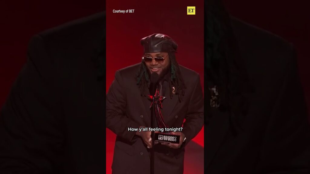 Leon Thomas shouts out his support system as he takes home the Best Male R&B/Pop Artist #BETAward.