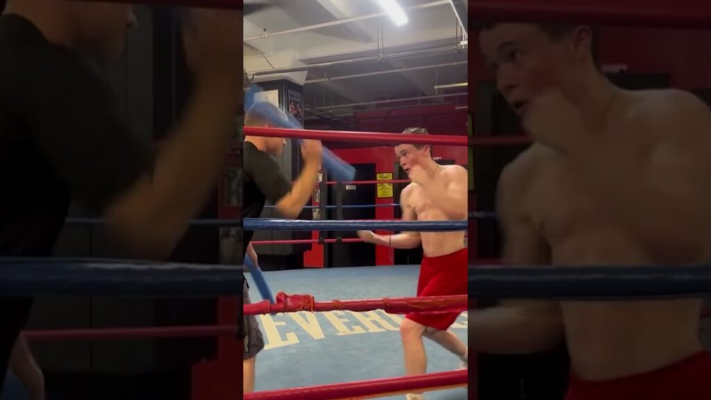 Ripped Elliot Page bares insane abs after getting ‘hooked’ on boxing #shorts Ripped Elliot Page bares insane abs after getting ‘hooked’ on boxing #shorts